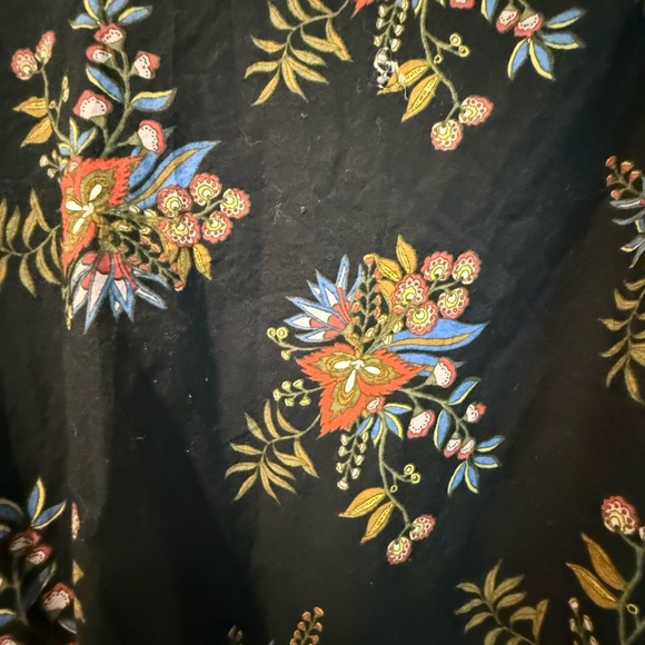 Floral Loft Women's Top - Picture 4 of 8